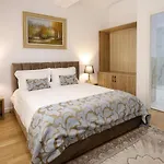 Ferdinand Hotel