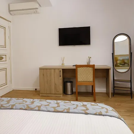 Ferdinand ホテル ティラナ